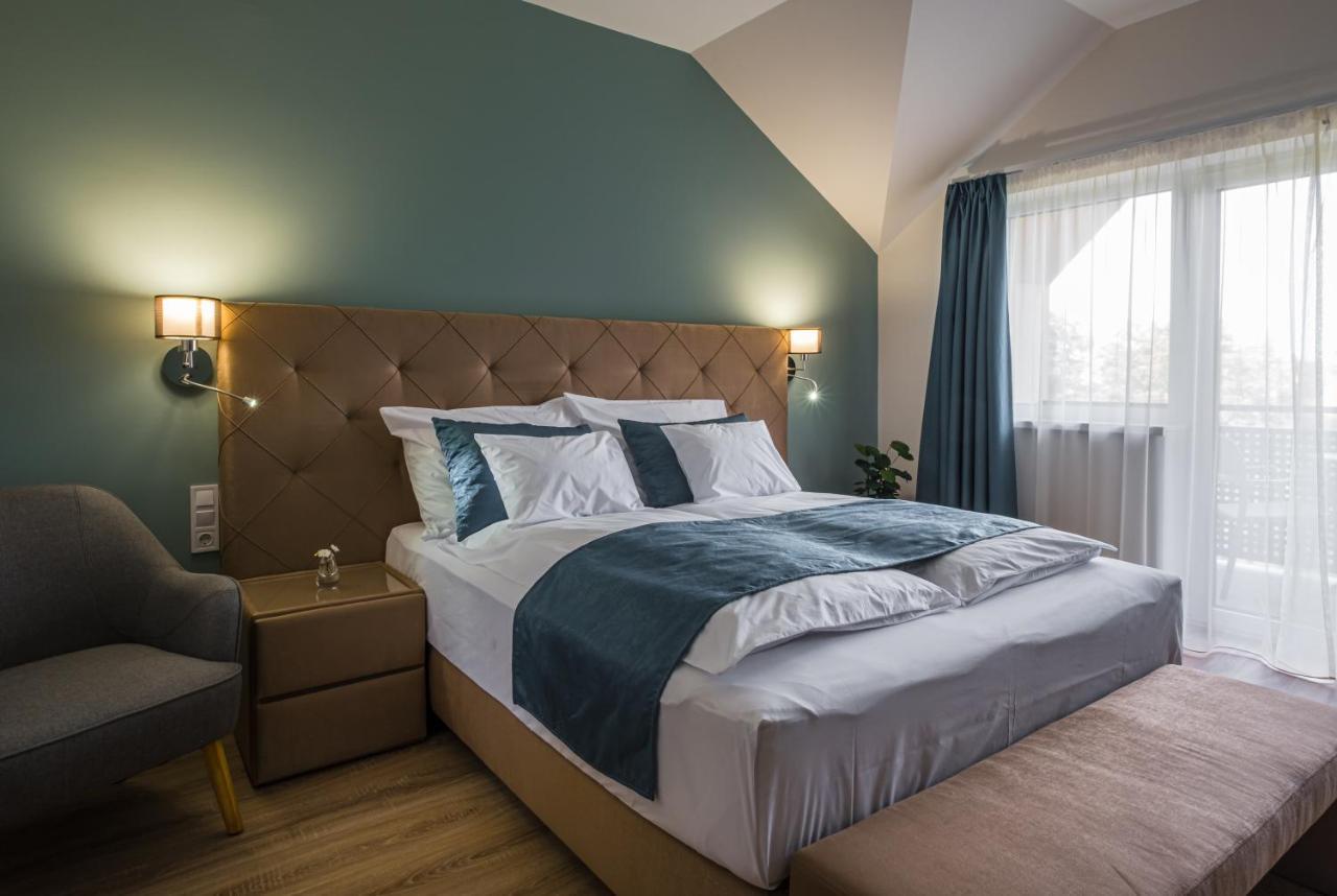 Kistuecsoek Food & Room Balatonszárszó Eksteriør billede