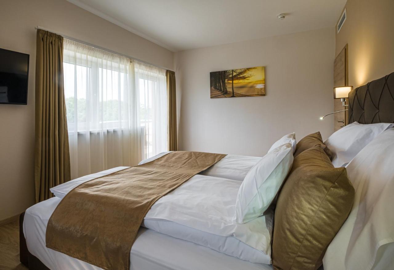 Kistuecsoek Food & Room Balatonszárszó Eksteriør billede