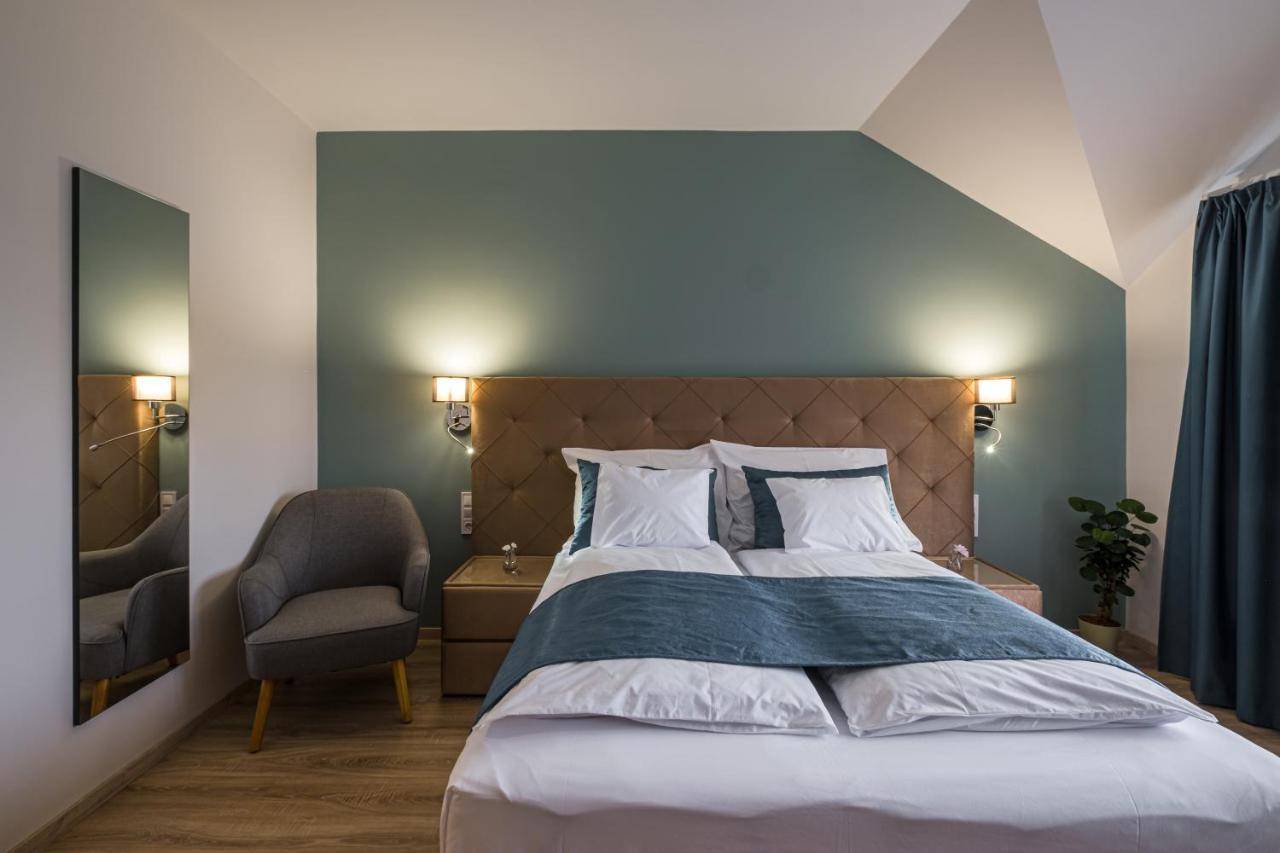 Kistuecsoek Food & Room Balatonszárszó Eksteriør billede