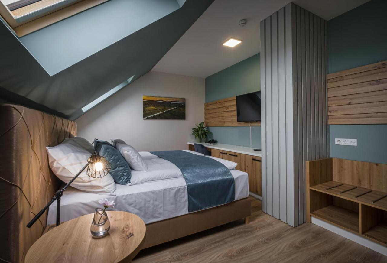 Kistuecsoek Food & Room Balatonszárszó Eksteriør billede