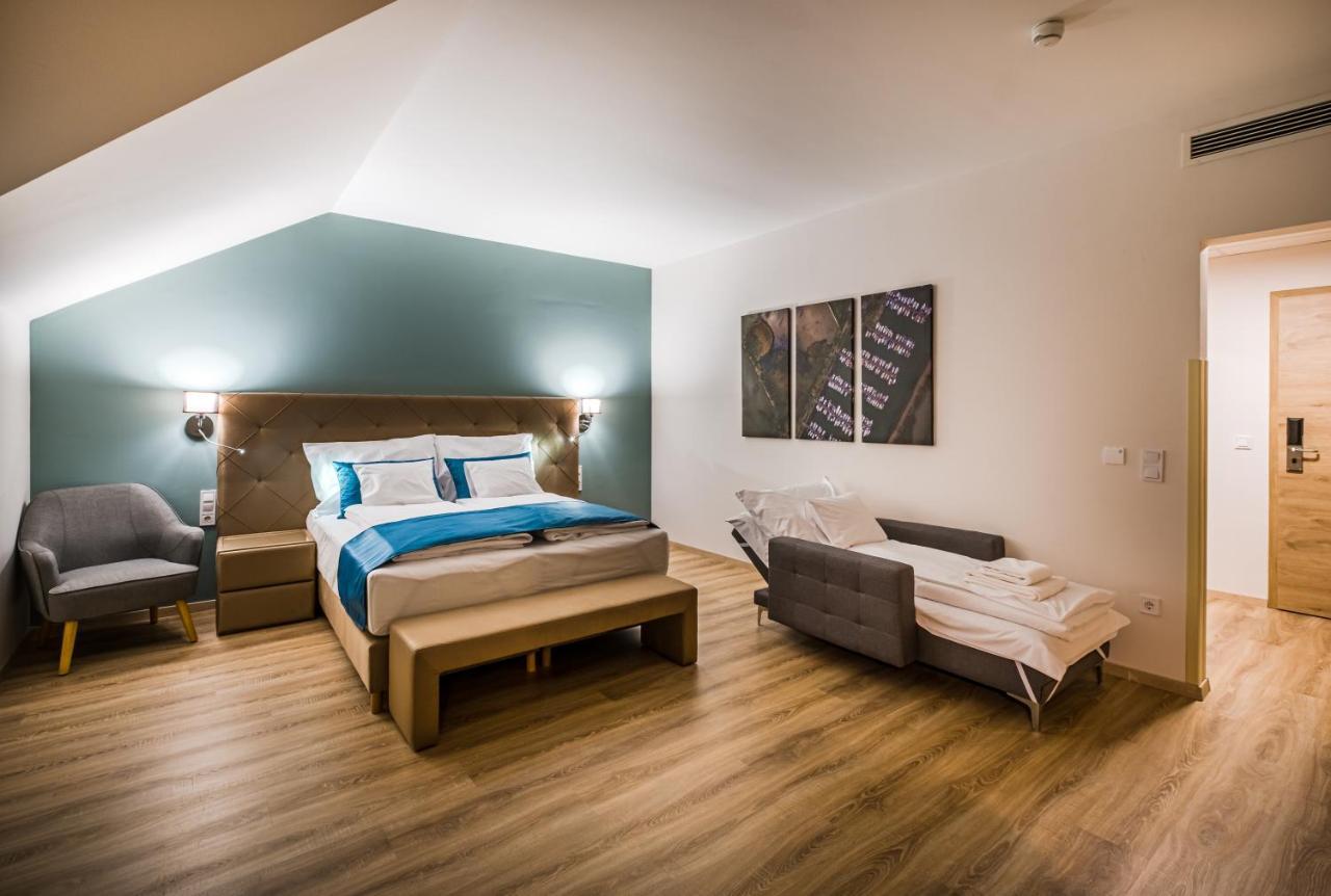 Kistuecsoek Food & Room Balatonszárszó Eksteriør billede